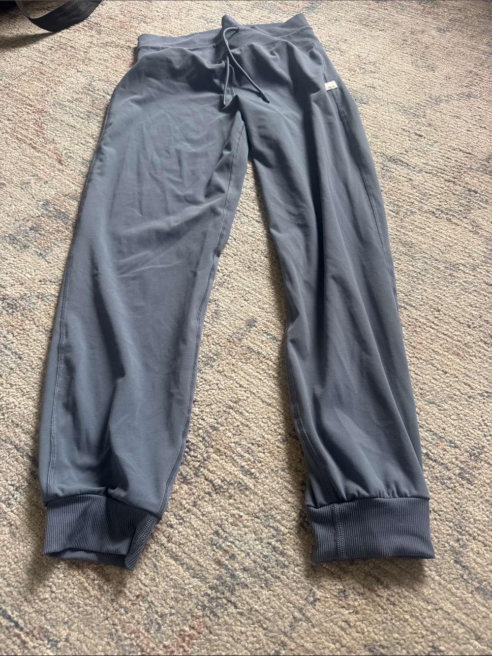 Vuori Slate Gray Jogger leggings